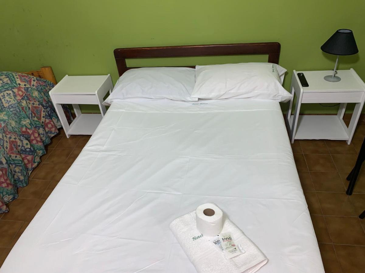 Hotel Atenas Buenos Aires Bagian luar foto